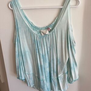 Green Dragon light green three-quarter sleeve rayon blouse. Size L